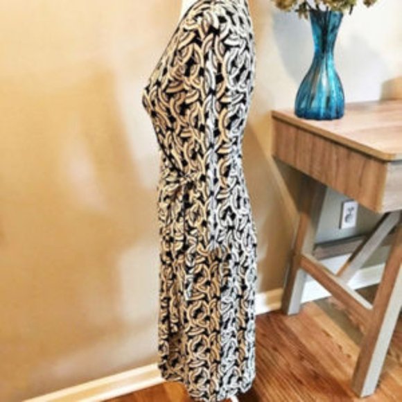 BCBGMAXAZRIA Umbrella Print Wrap Dress size XS - Picture 4 of 6